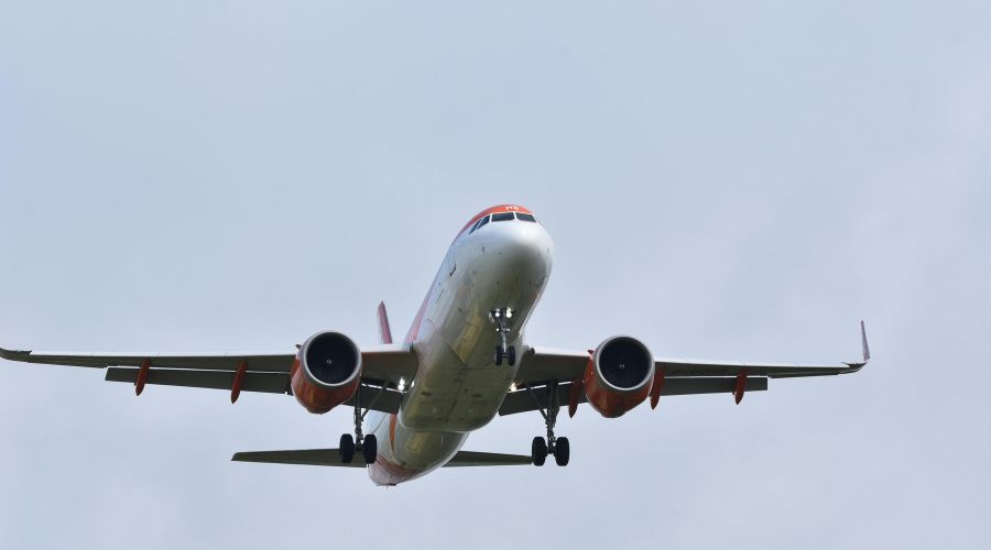 Terbang Lebih Tenang Dengan Asuransi Kecelakaan Diri Penumpang Pesawat