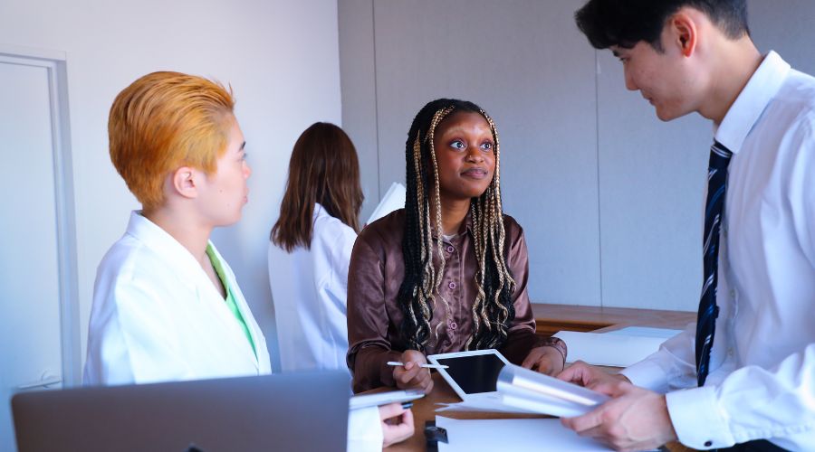 Asuransi Sebagai Perlindungan Finansial Risiko Keuangan Anda